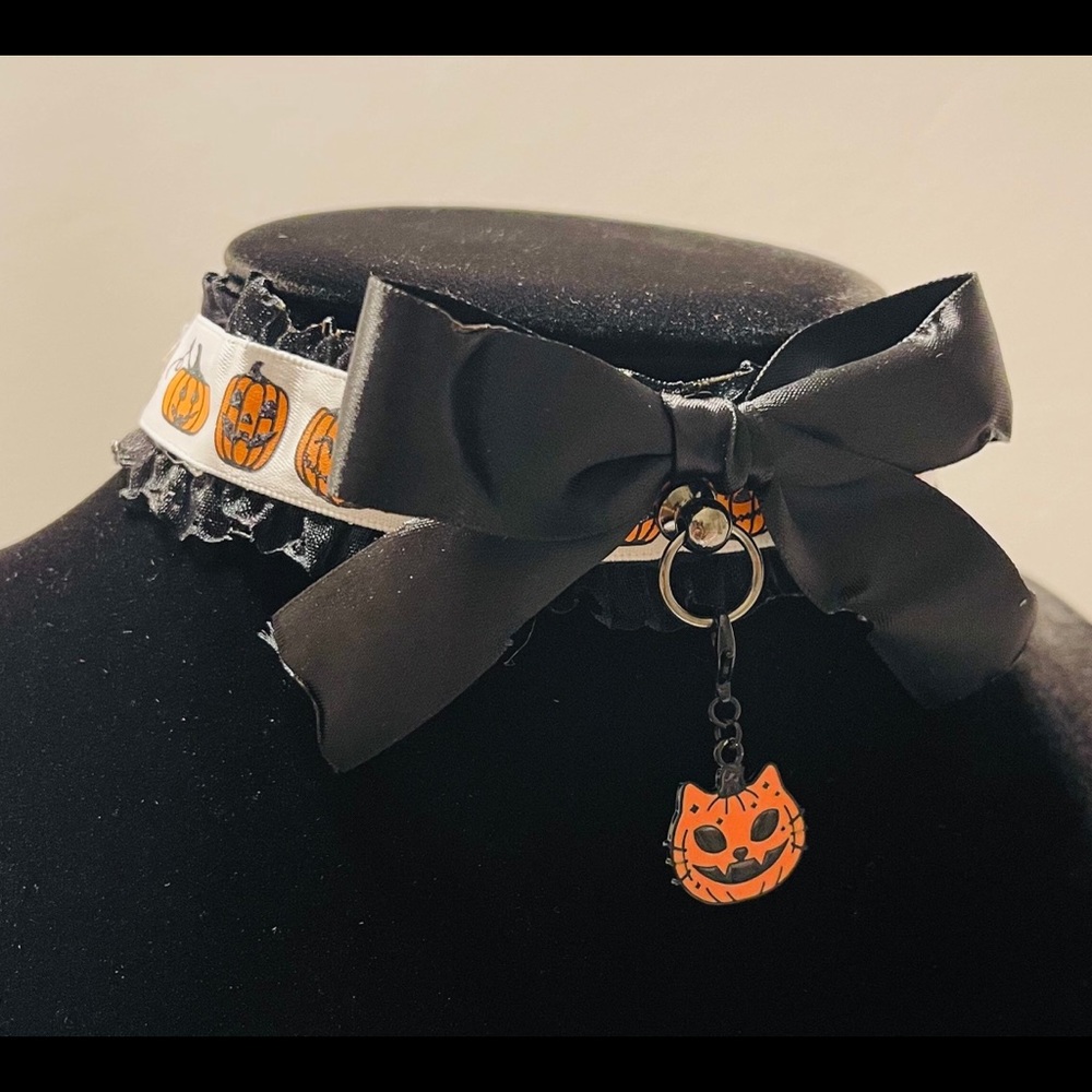 Pumpkin Jack Halloween cat choker necklace